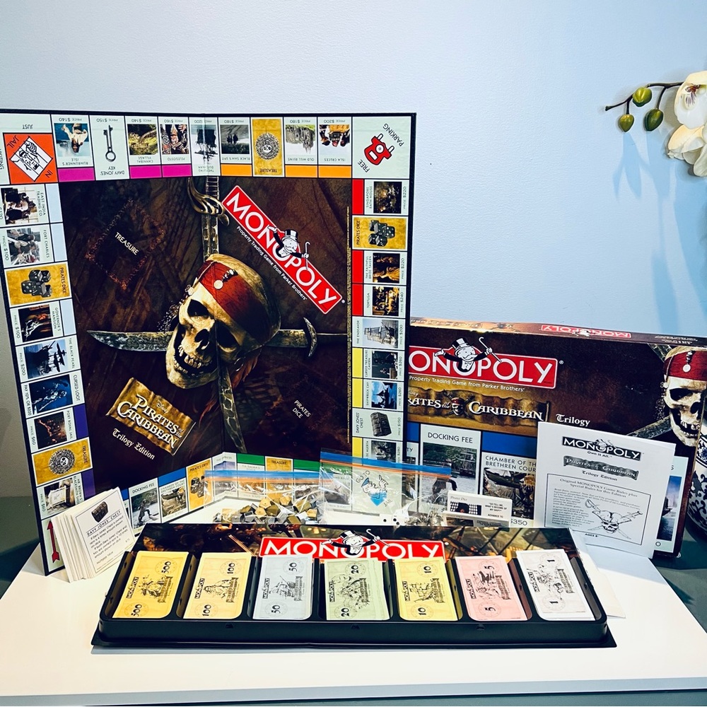 Monopoly Pirates of the Caribbean Trilogy USA Mopoly Board Game Disney